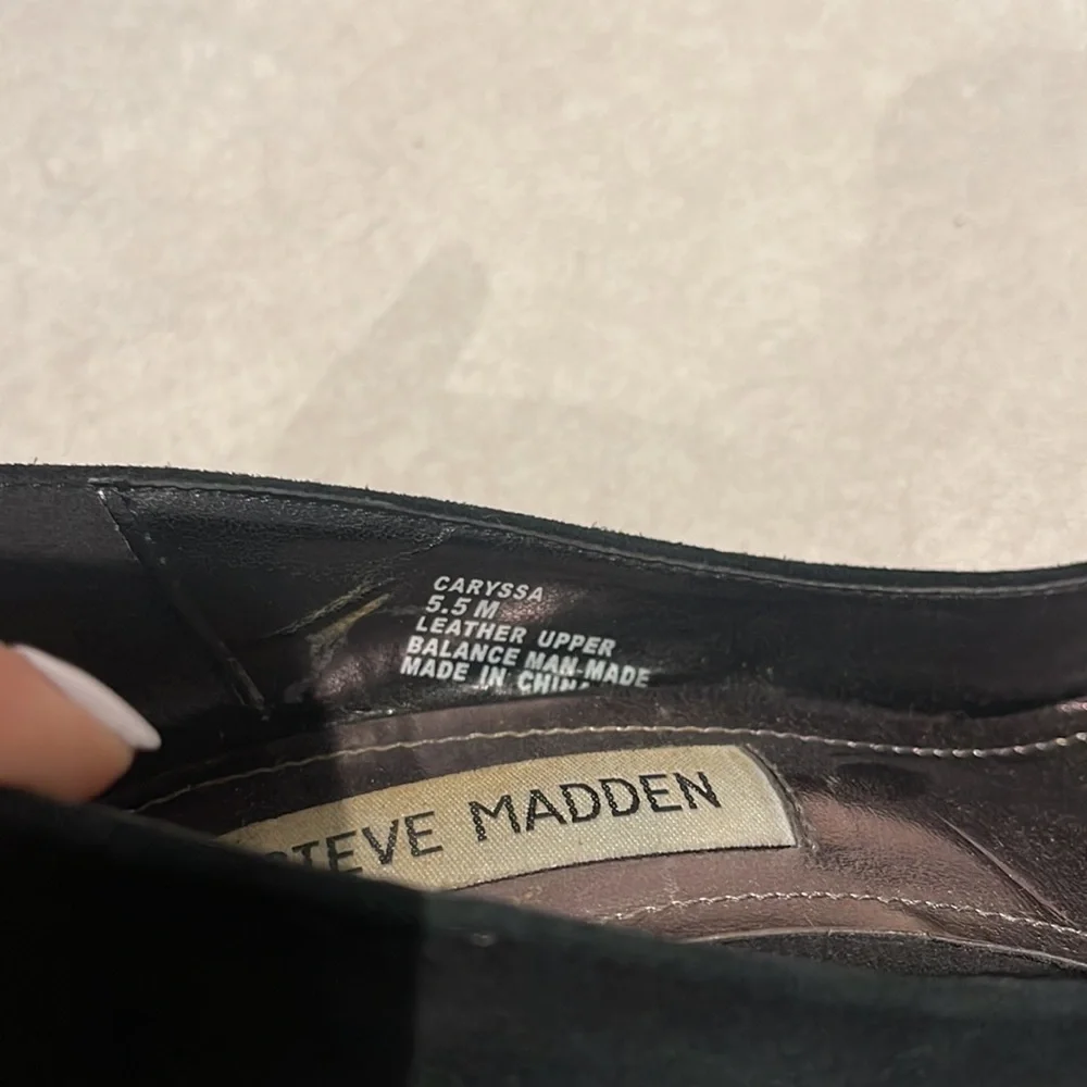 Steve Madden Caryssa black women size 6 suede alike round stilettos heels Y2K